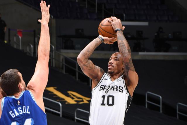 维在中场构 维在中场构