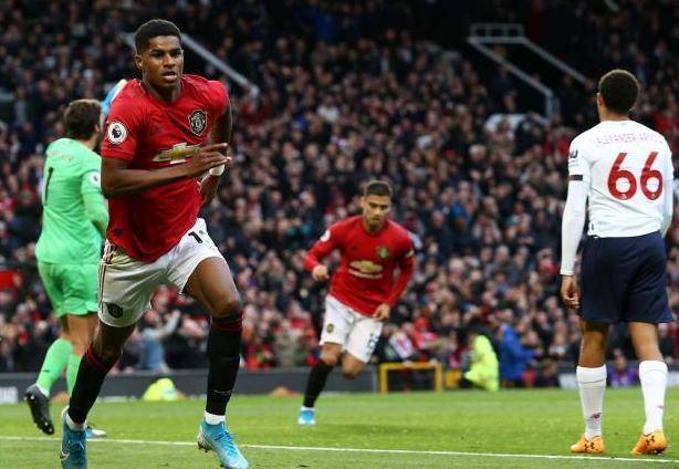 他在短短三 他在短短三