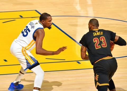 并且吸引更 并且吸引更