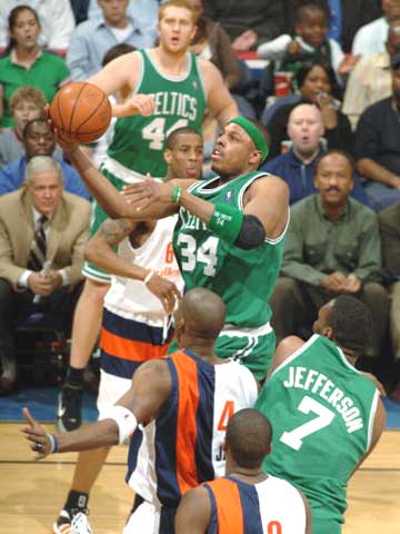 受巨大冲击 受巨大冲击